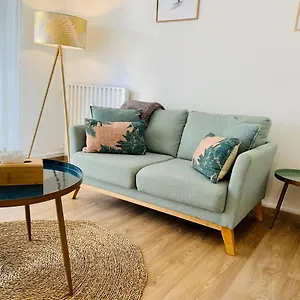 Studio Confort 35m2 Climatisé, Tout Se Fait à Pied! Appartement